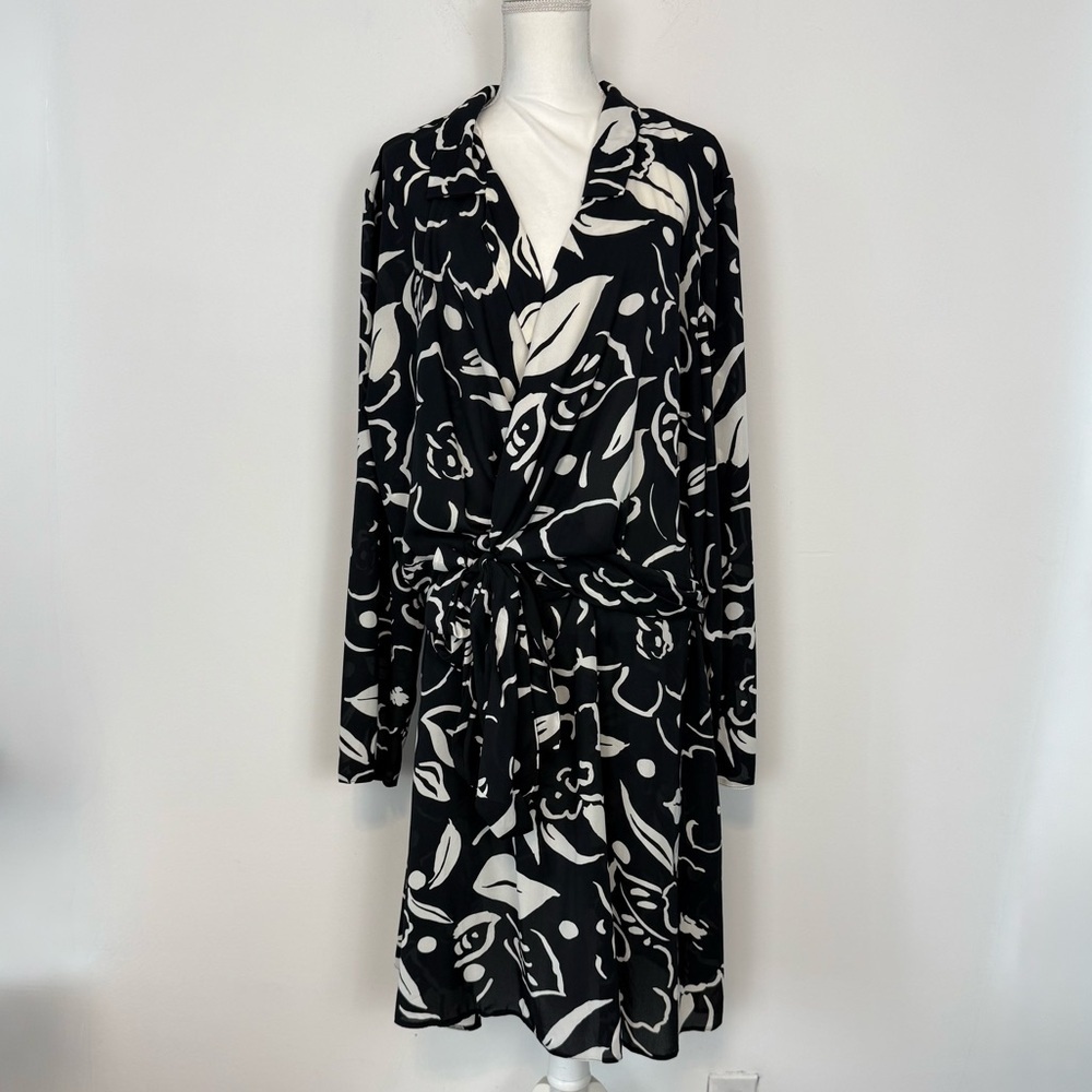 ASOS DESIGN Wrap Front Midi Dress in Abstract Floral Print. Plus Size 24. NWT.